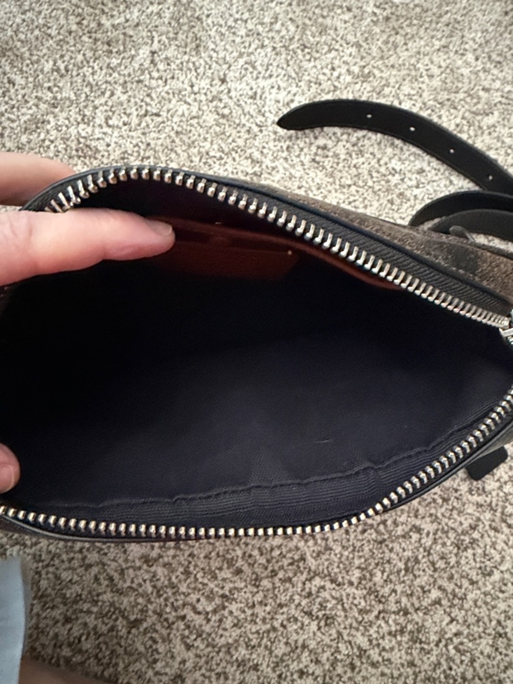 Coach loved leather Dakota crossbody - Picture 7 of 8